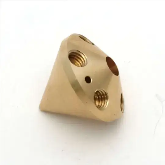 Diamond nozzle, 3-in 1-out